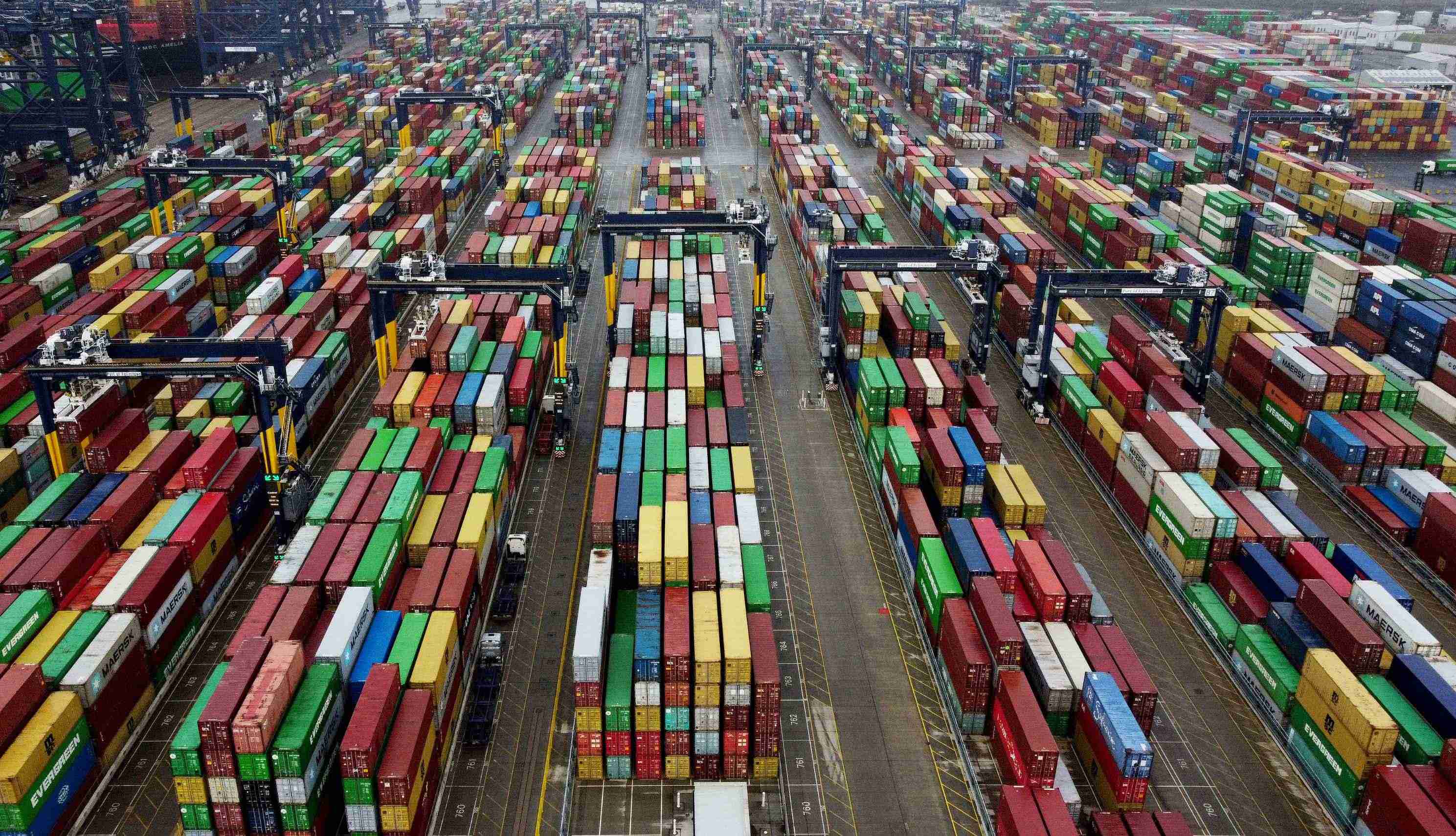 英国港口罢工持续狂欢，跨境电商卖家如何选择货物运输渠道