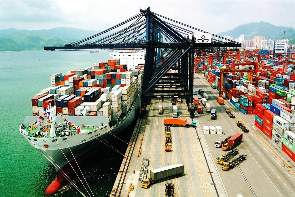 全球主要港口拥堵逐步缓解，美线海运降价收货