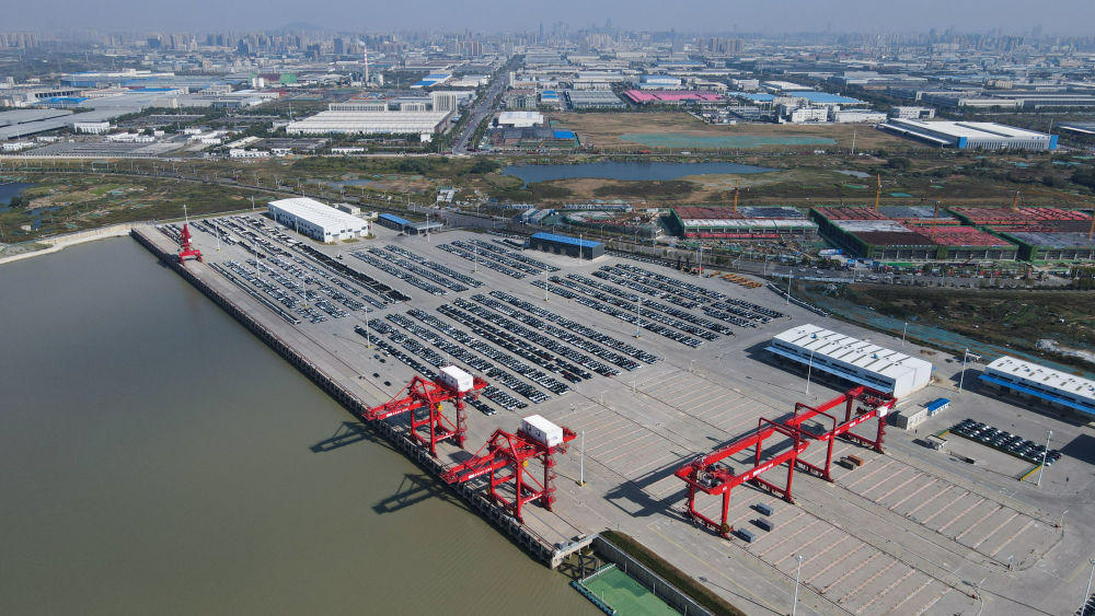 江淮运河通航在即 首座集装箱码头竣工